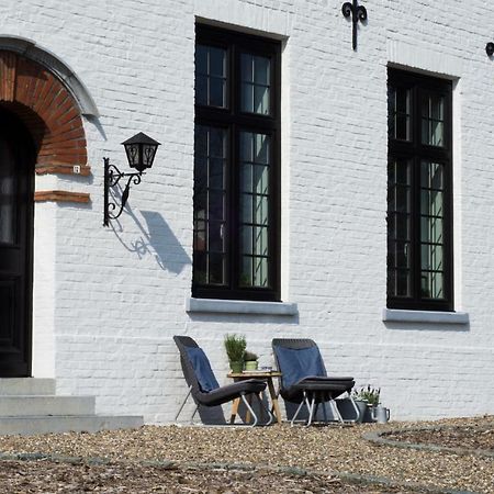 B&B Eikenlaan 12 Генк Экстерьер фото