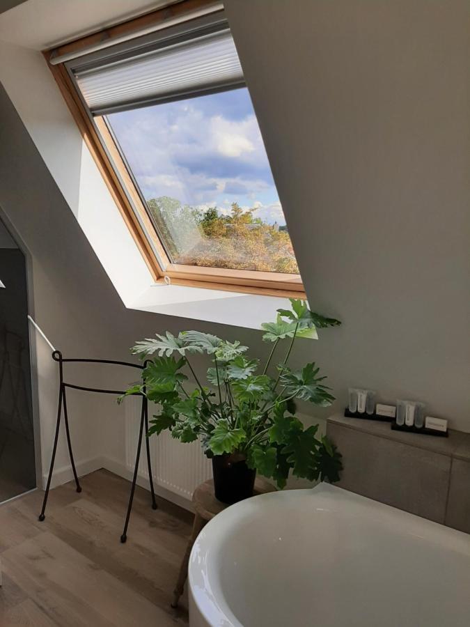B&B Eikenlaan 12 Генк Экстерьер фото